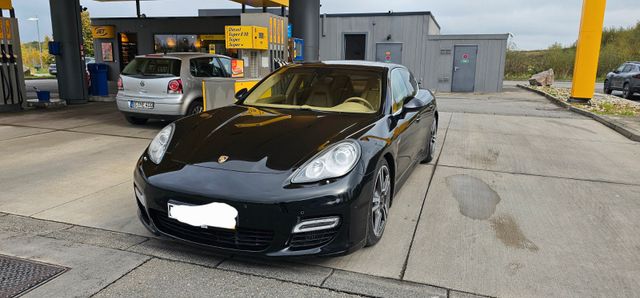 Porsche Panamera Turbo S 