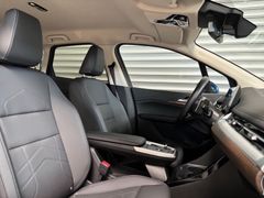 Fahrzeugabbildung BMW 218i Active Tourer Luxury Line -- AHK/ ACC/