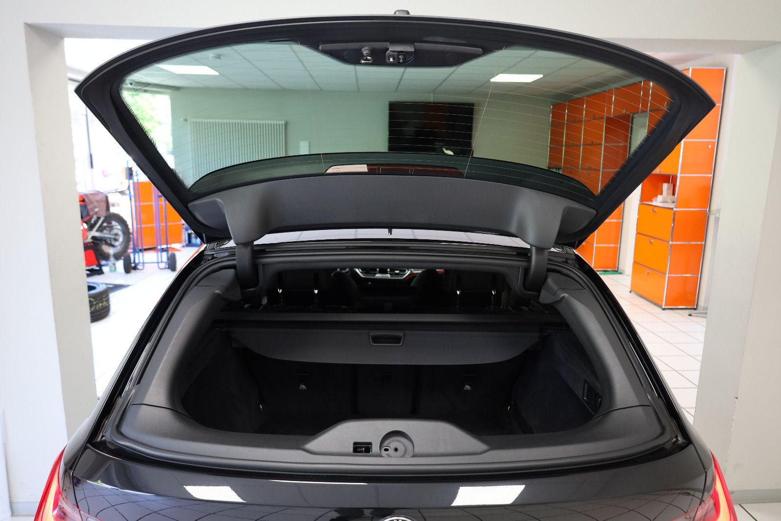 BMW 320i Touring M-Sport|HIFI|ACC|LED|RFK|ALCANTARA| foto 14