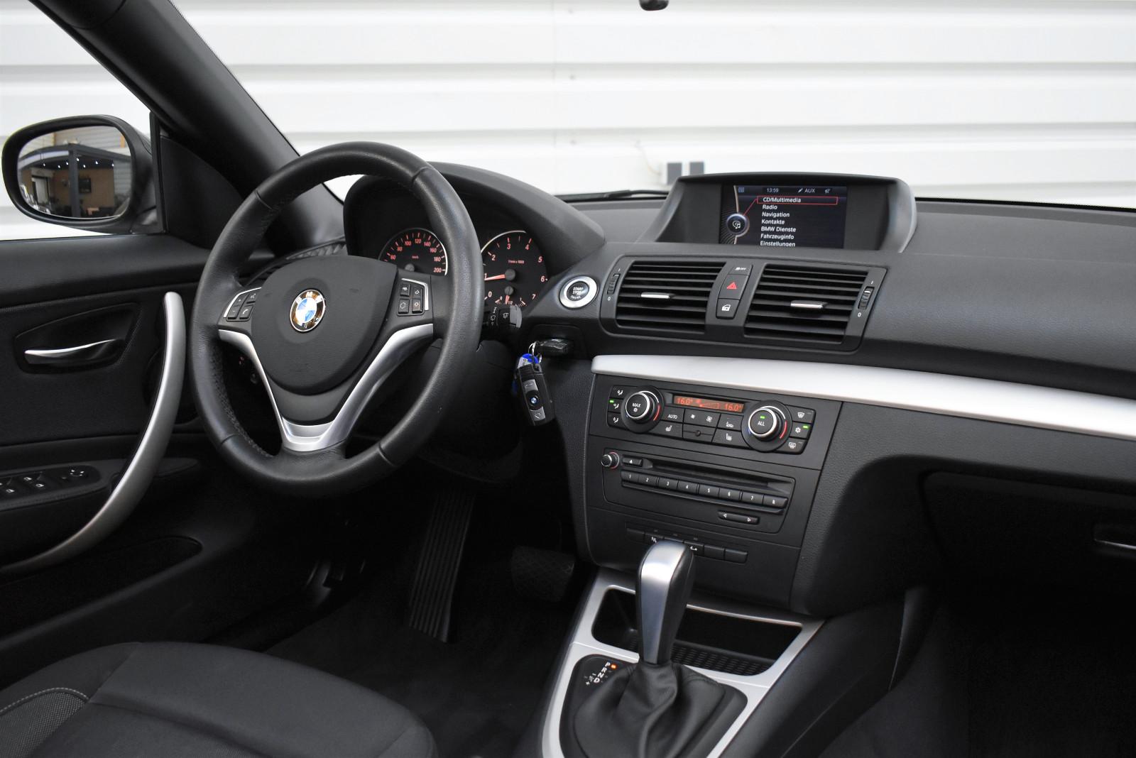 BMW 118i Cabrio+Navi+Automatik+PDC+Tempomat+SHZ