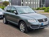 Volkswagen VW Touareg V6 Benzin mit Prins Gasanlage - Volkswagen Touareg aus 2004: V6