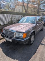 Mercedes-Benz E 220 W124 aus 1. Hand Oldtimer - Mercedes-Benz 220 aus 1993