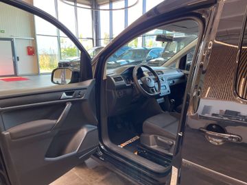 MYAUTOCENTER – Gebraucht- und Jahreswagen mit Werkstattservice in Pfaffenhofen Volkswagen Caddy PKW Maxi BMT*Klima*Radio*7Sitze*