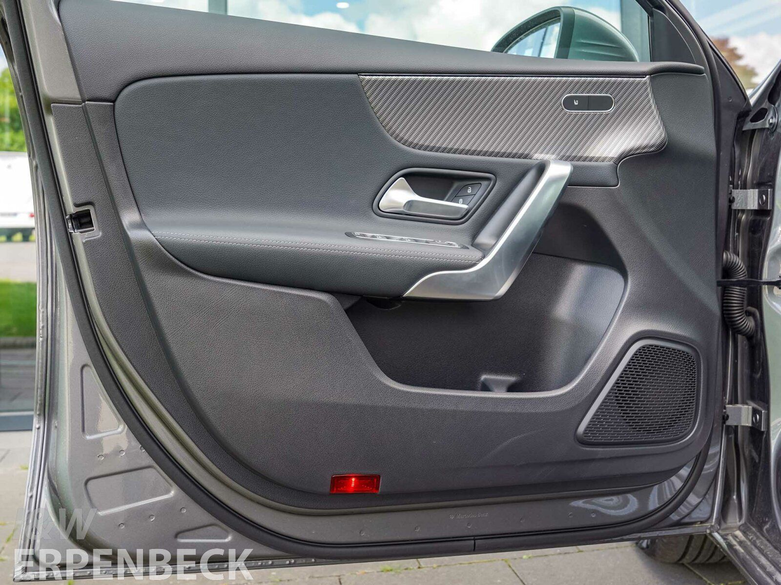 Fahrzeugabbildung Mercedes-Benz A 200 Progressive AHK MBUX Kamera Totwinkel SHZ