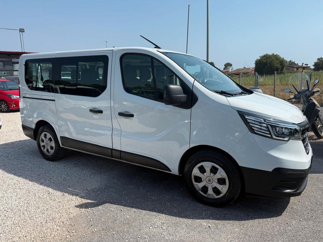 Other Renault Trafic BluedCi 110CV PL-TN Equilibre 9 P imagem 2