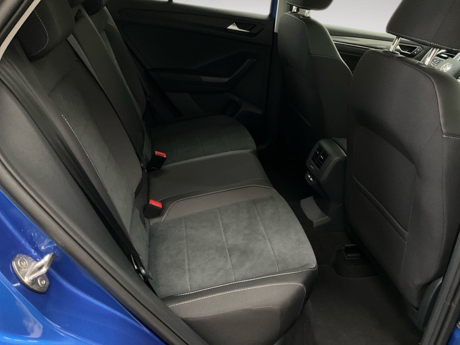 Volkswagen T-Roc - Bild 10