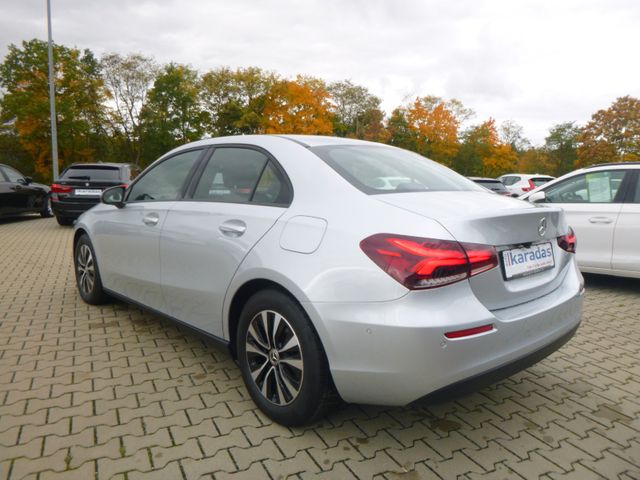 Fahrzeugabbildung Mercedes-Benz A 180 Limousine >NAV/LED/KAM/PDC/SHZ<