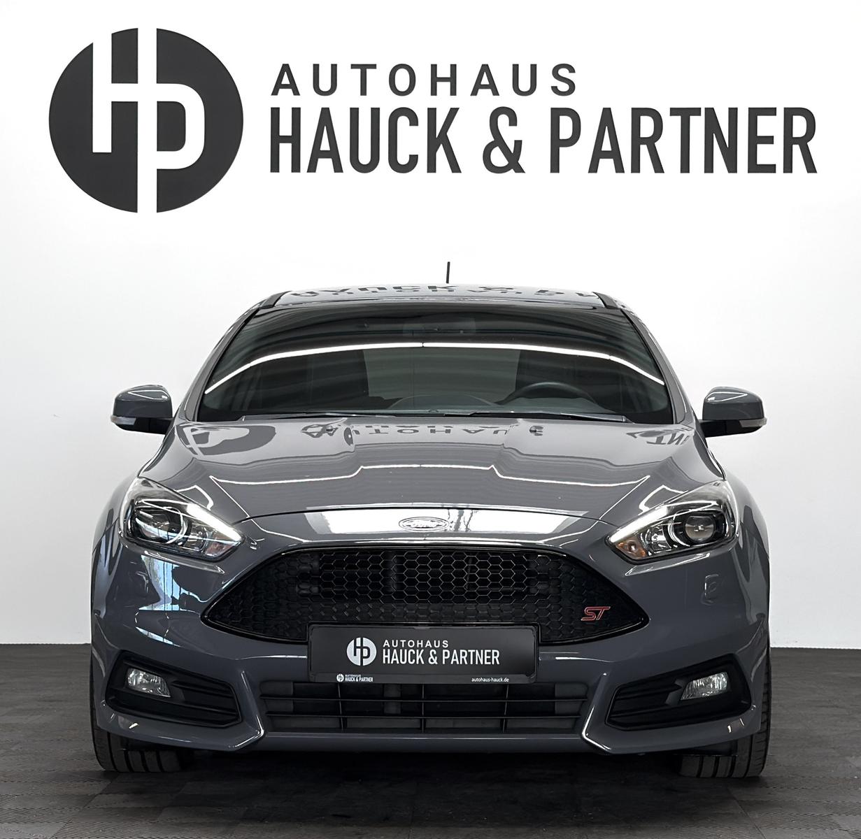 Ford Focus ST Lim 2.0 TDCi *Bi-Xenon *Sony *Kamera