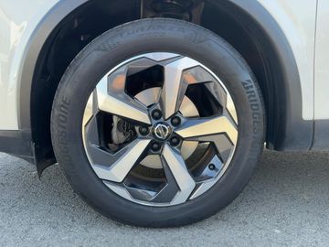 Nissan Qashqai Premiere 1.3DIG-T 158PS LEDAUTOMATIK