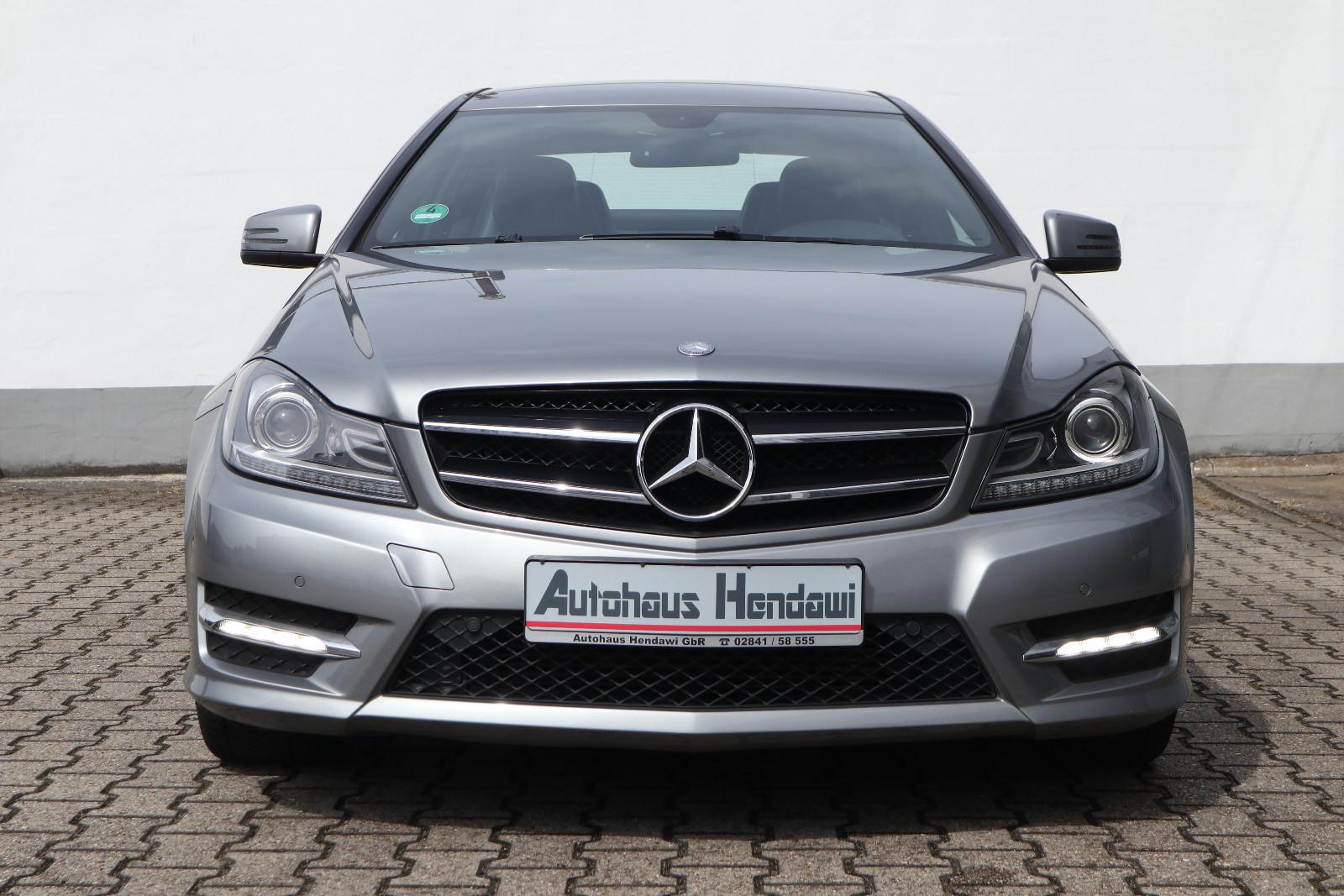 Mercedes-Benz C 180 Coupe CGI BE/AMG/Navi/Leder/Allwetter