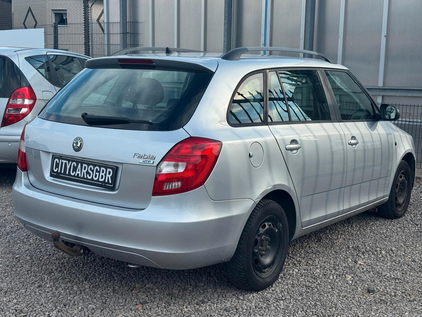 Skoda Fabia 2010 — photo 5