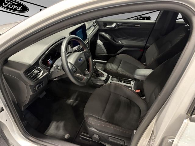 Fahrzeugabbildung Ford Focus ST-Line Navi LED ACC WLAN DAB Keyless Star
