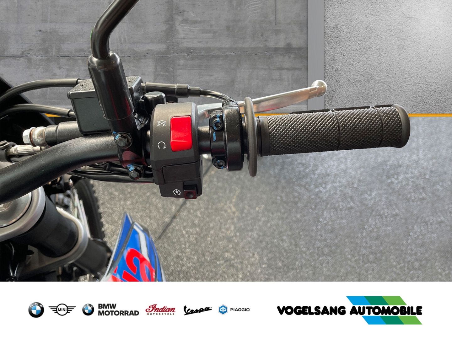 Fahrzeugabbildung Aprilia RX 125 Enduro, Modell 2023, Geländebereifung, LC