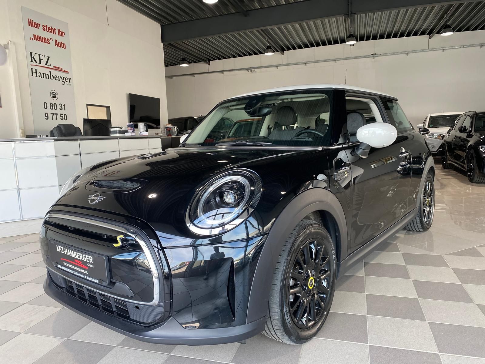 MINI COOPER SE CLASSIC TRIM 1.HD NAVI SHZ PDC LED AC imagem 2