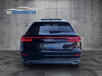 Audi Q8 55 TFSI quattro*PANO*LED*APPLE*KAMERA*NAV*21"