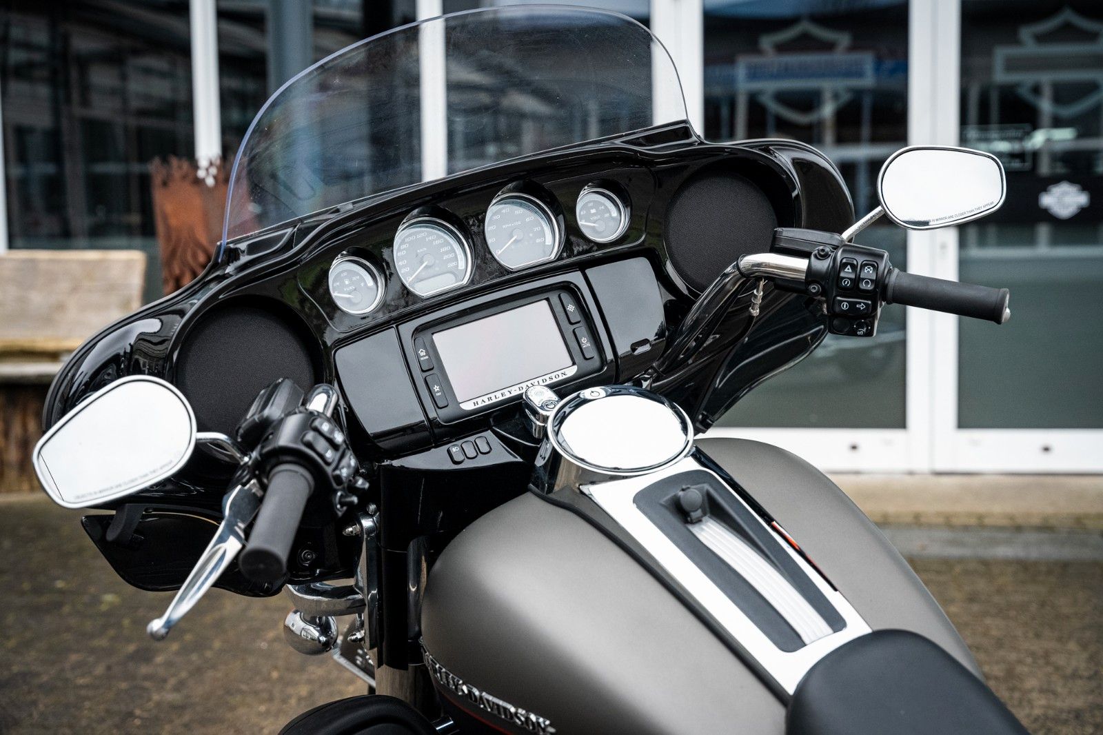 Fahrzeugabbildung Harley-Davidson ULTRA LIMITED LOW FLHTKL