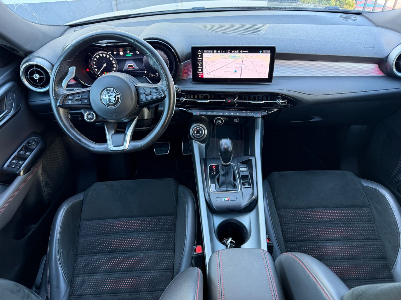 Fahrzeugabbildung Alfa Romeo Tonale Edizione Speciale/DNA/ACC/APPLE-CAR