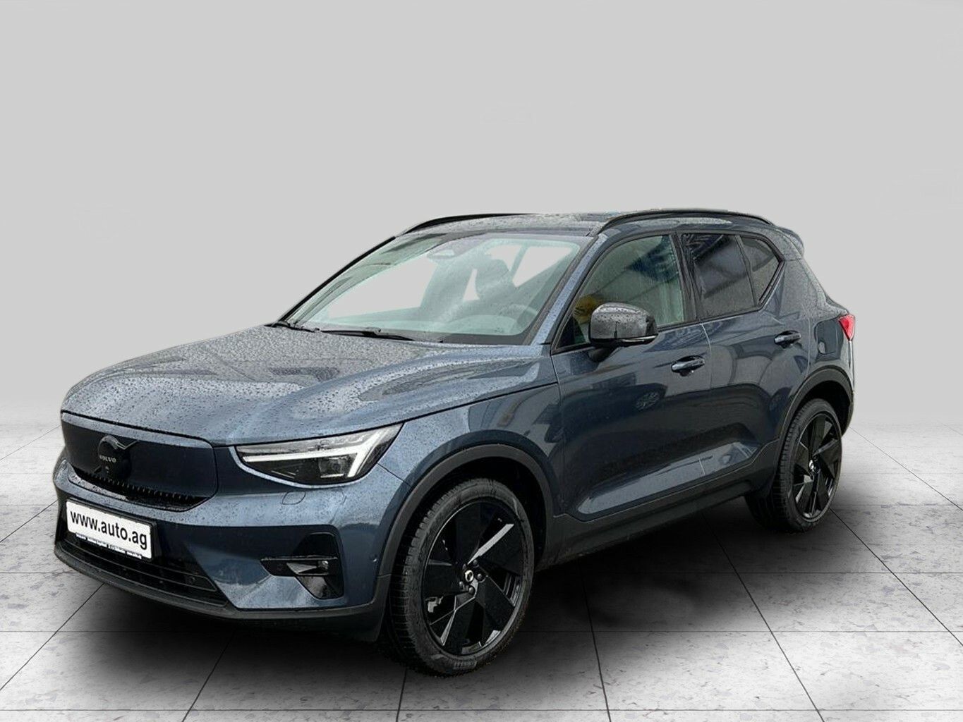 Volvo EX40 PLUS SINGLE EXT. RANGE 82kWh BLACK ED. imagem 2