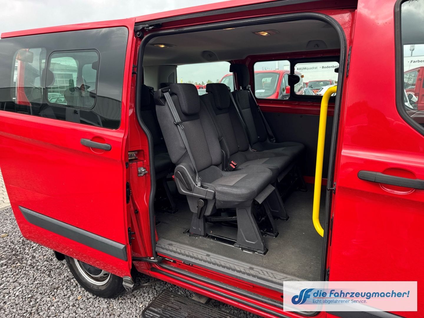 Fahrzeugabbildung Ford Transit Custom Kombi 300 L1 2.2 TDCi *1587
