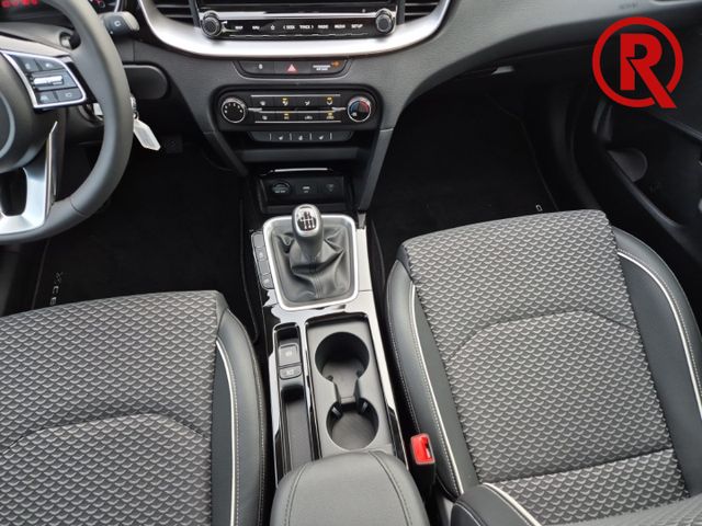 XCeed Vision 1.0 T-GDI Fernlichtass. Navi Rückfa