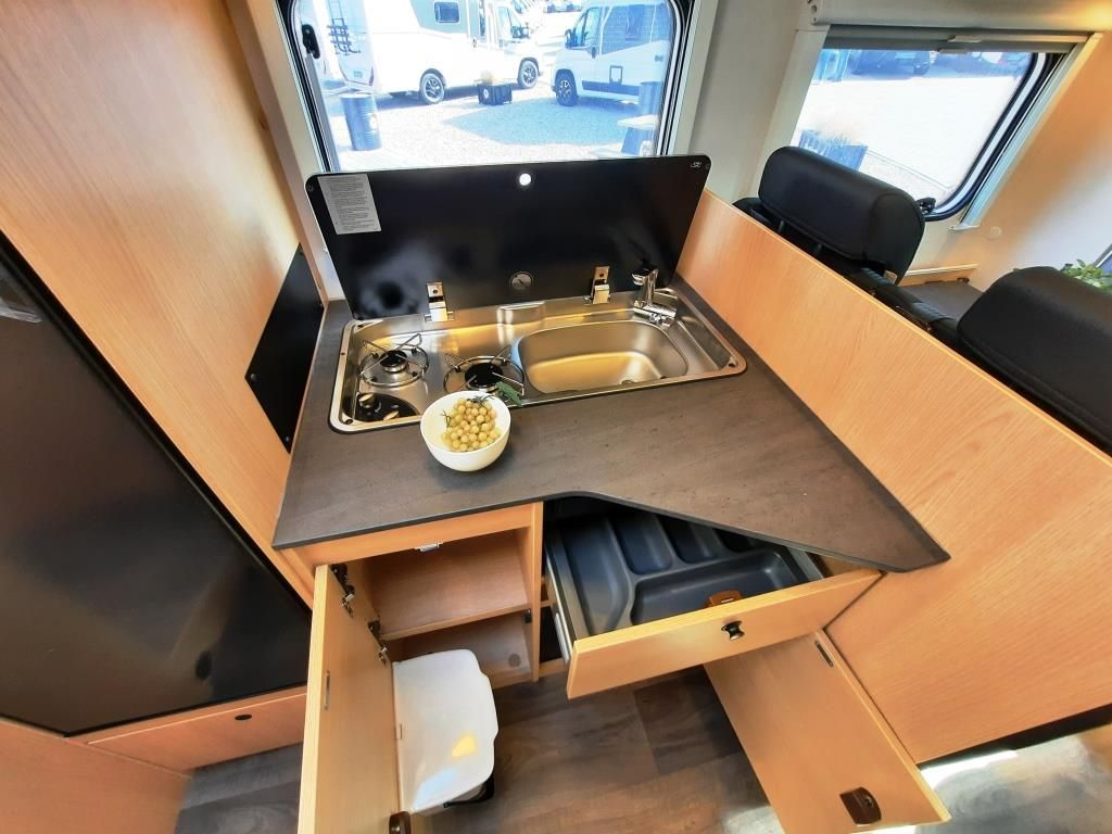 Fahrzeugabbildung Sunlight T SUB TS67 Verfüg./Sparen Sie 2.957,- €