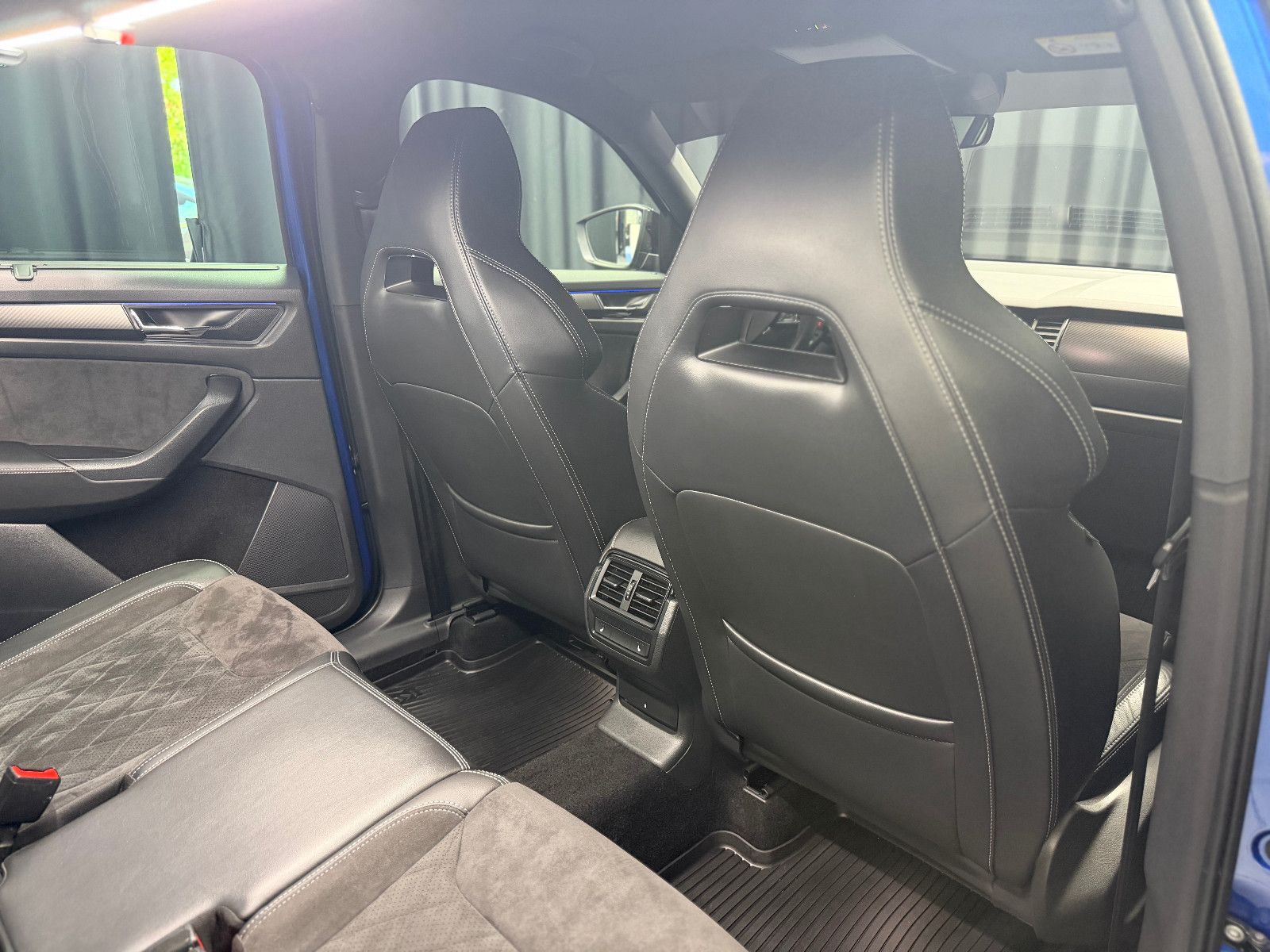 Fahrzeugabbildung SKODA Kodiaq Sportline 4x4|CANTON|360°|AHK