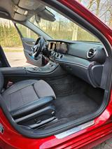 Mercedes-Benz E 220 d T Automatik mit Topausstattung,  - rote Mercedes-Benz E-Klasse