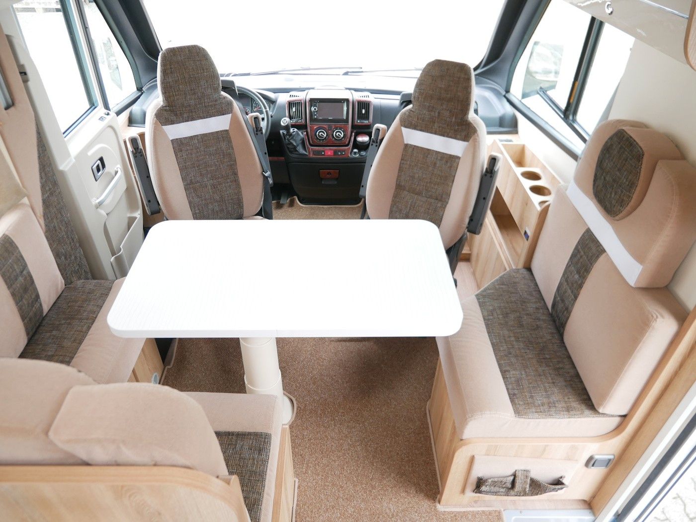 Fahrzeugabbildung GiottiLine G-Liner 937 1.Hand Luftfahrwerk Backofen Kamera