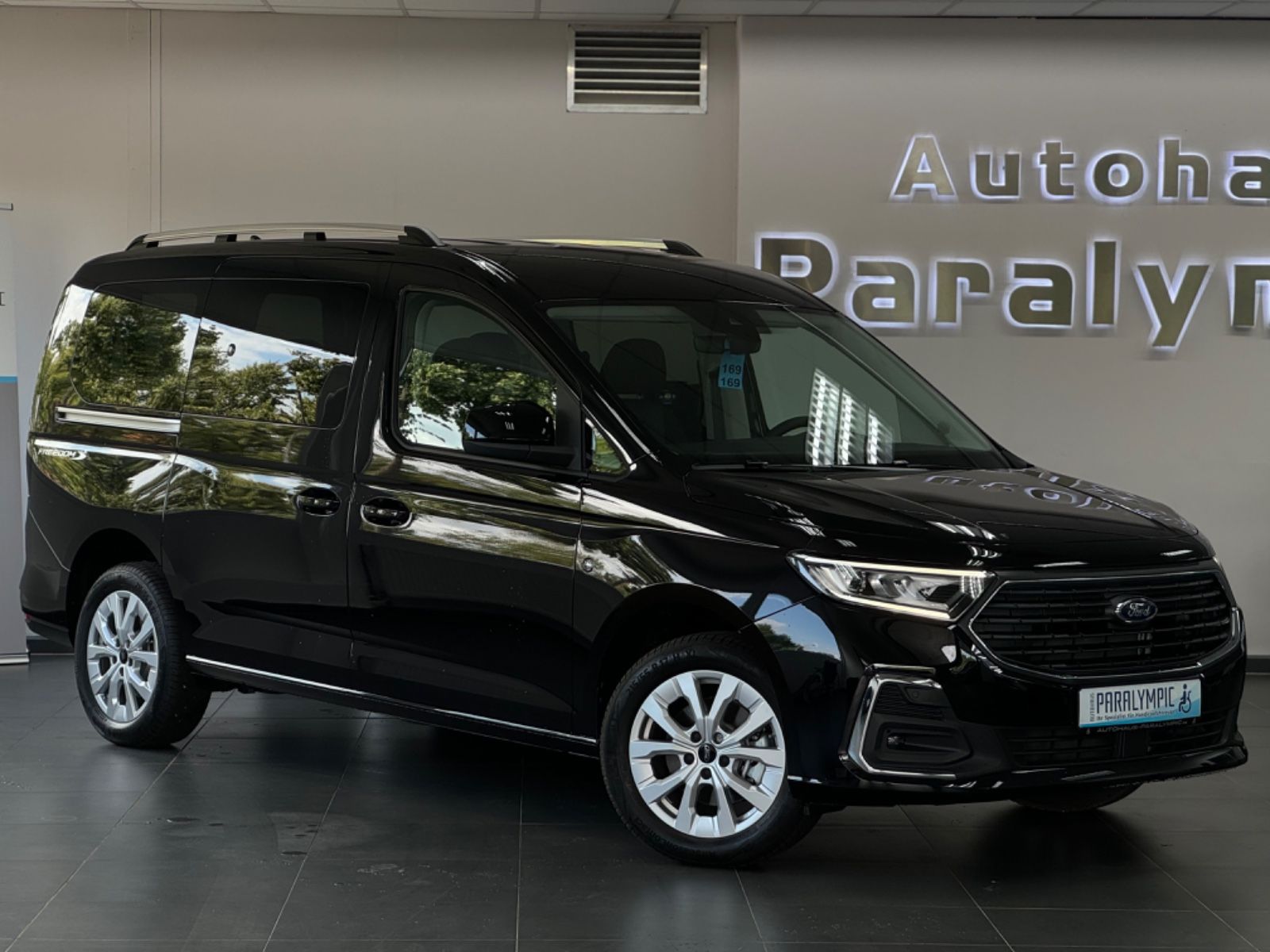 Grand Tourneo RS Titanium Rollstuhlgerecht-Rampe