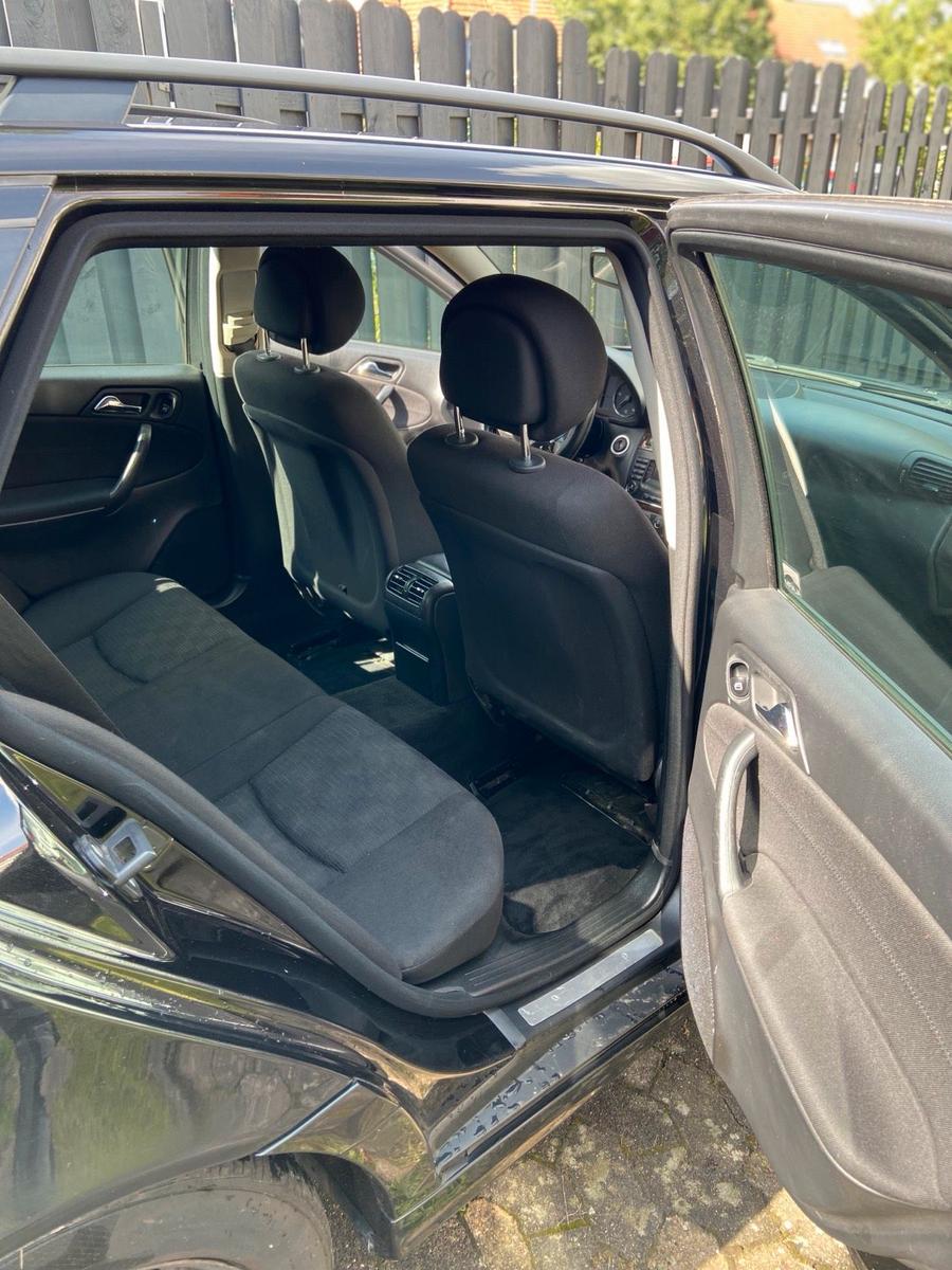 Mercedes-Benz C220 2006 — photo 11