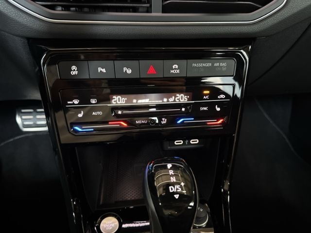 T-Cross R-LINE 1.0 TSI DSG NAVI IQ LIGHT BEATS A