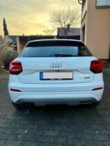 Audi Q2 2.0 TFSI S tronic quattro sport sport - Audi Q2 von privat
