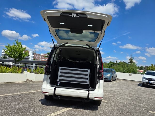 Fahrzeugabbildung Volkswagen Caddy Maxi Heckeinstieg Rollstuhl