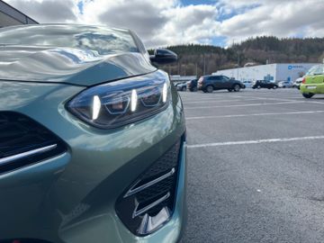 Kia ProCeed 1.6T DCT7 GT Navi Memory Kamera Glasdach