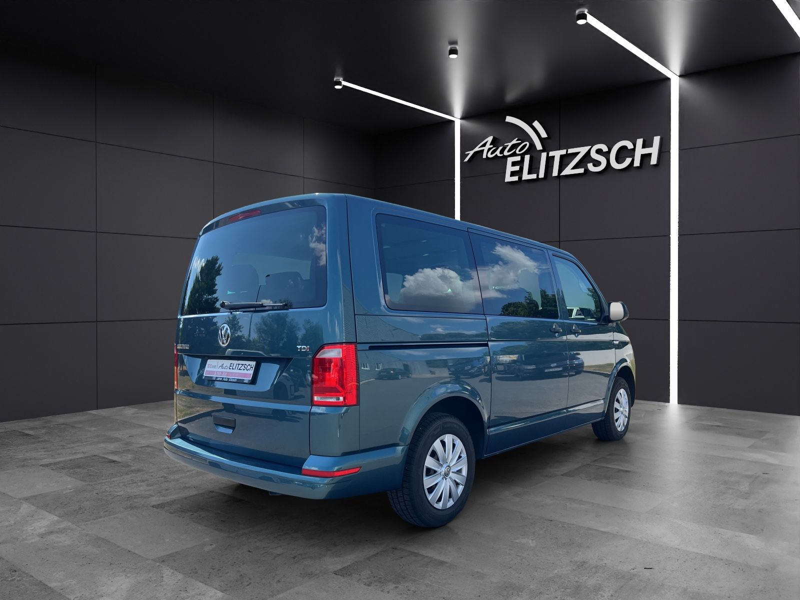Fahrzeugabbildung Volkswagen T6 Multivan TDI Trendl. Standhzg Navi Climatroni