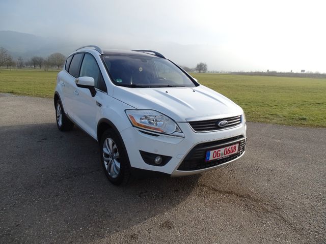 Ford Kuga ALLRAD Titanium Klima PDC Navi Sitzhzg Temp