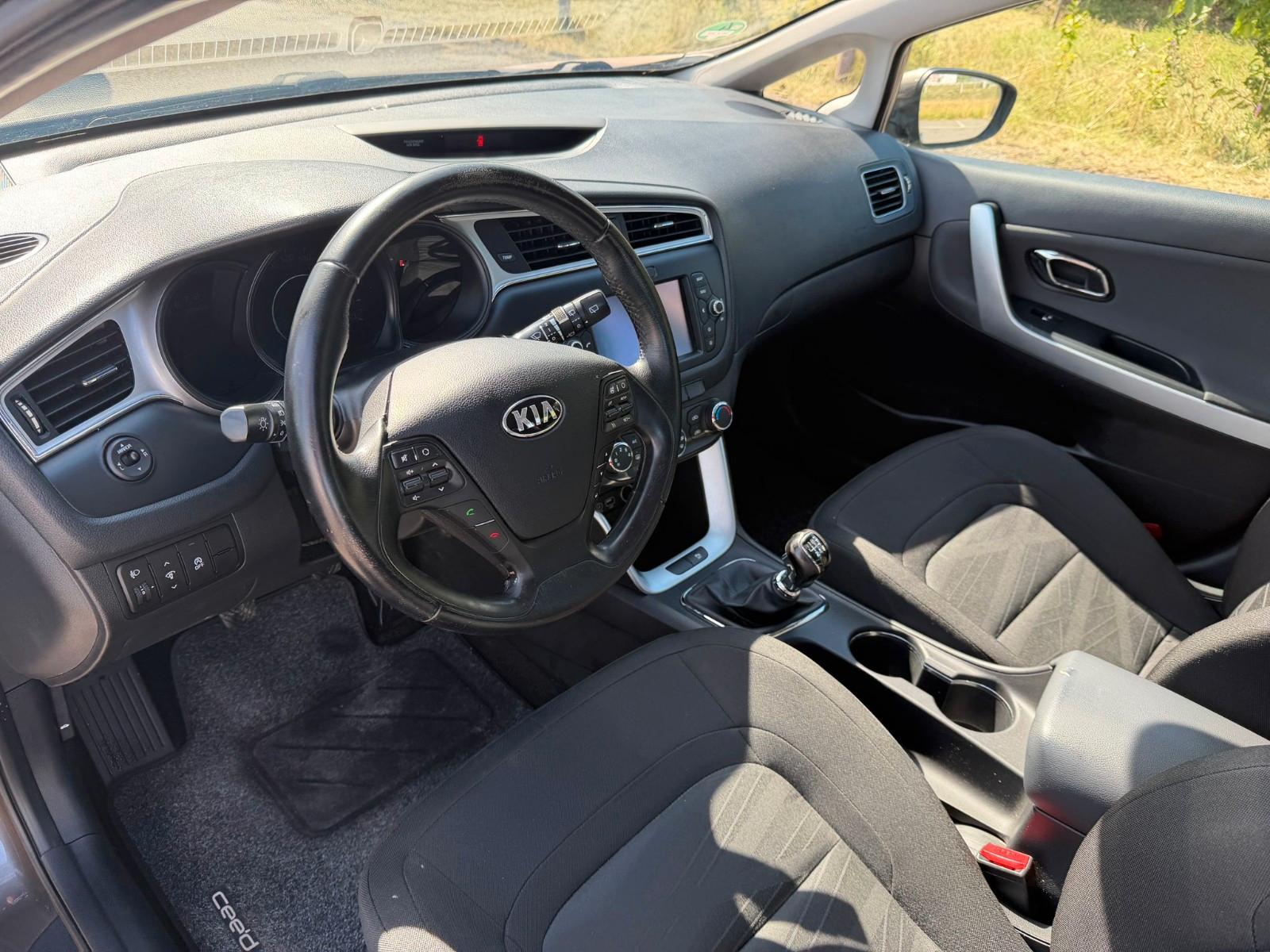 Kia Ceed Sportswagon Attract*R-Kamera*Navi*PDC*