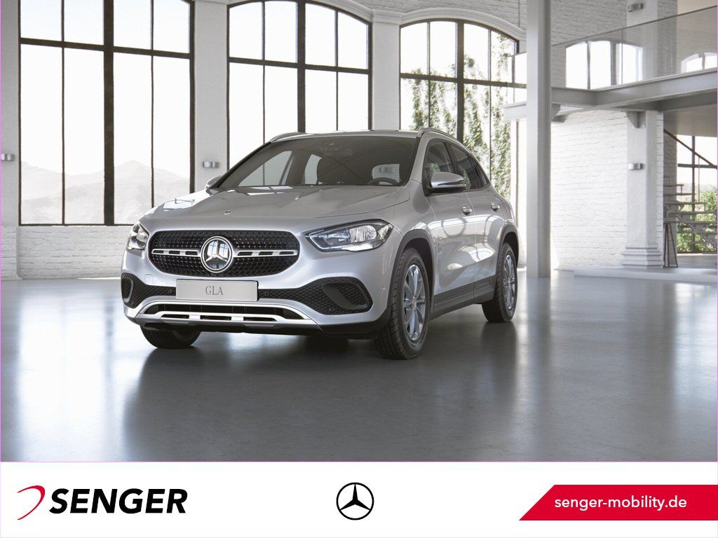 MERCEDES-BENZ GLA 200 Distronic CarPlay Business Sitzhzg. DAB