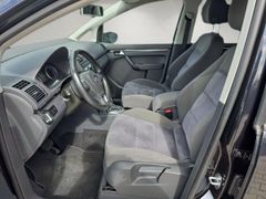 VW Touran 2.0 TDI Highline DSG /Xenon/