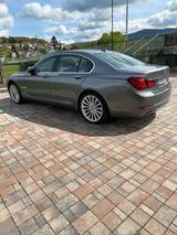 BMW 730d xDrive Facelift TÜV Neu 2. Hand - BMW 7er Reihe: Facelift