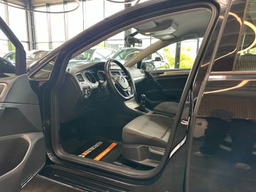 Volkswagen Golf VII *ISOFIX*A-HOLD*KLIMA*