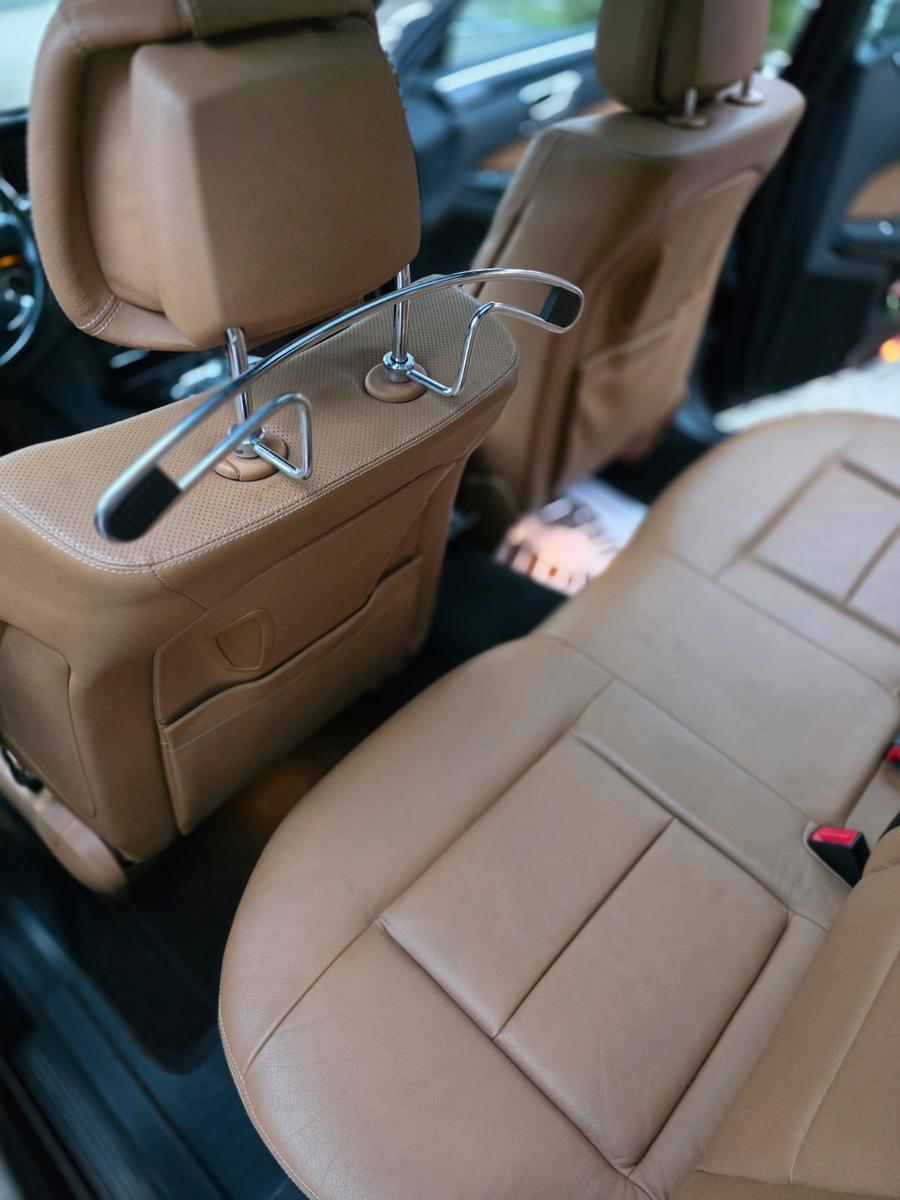 Mercedes-Benz E300 2010 — photo 12