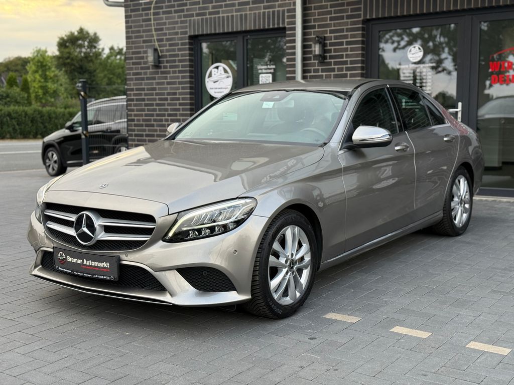 Image of Mercedes-Benz C 300