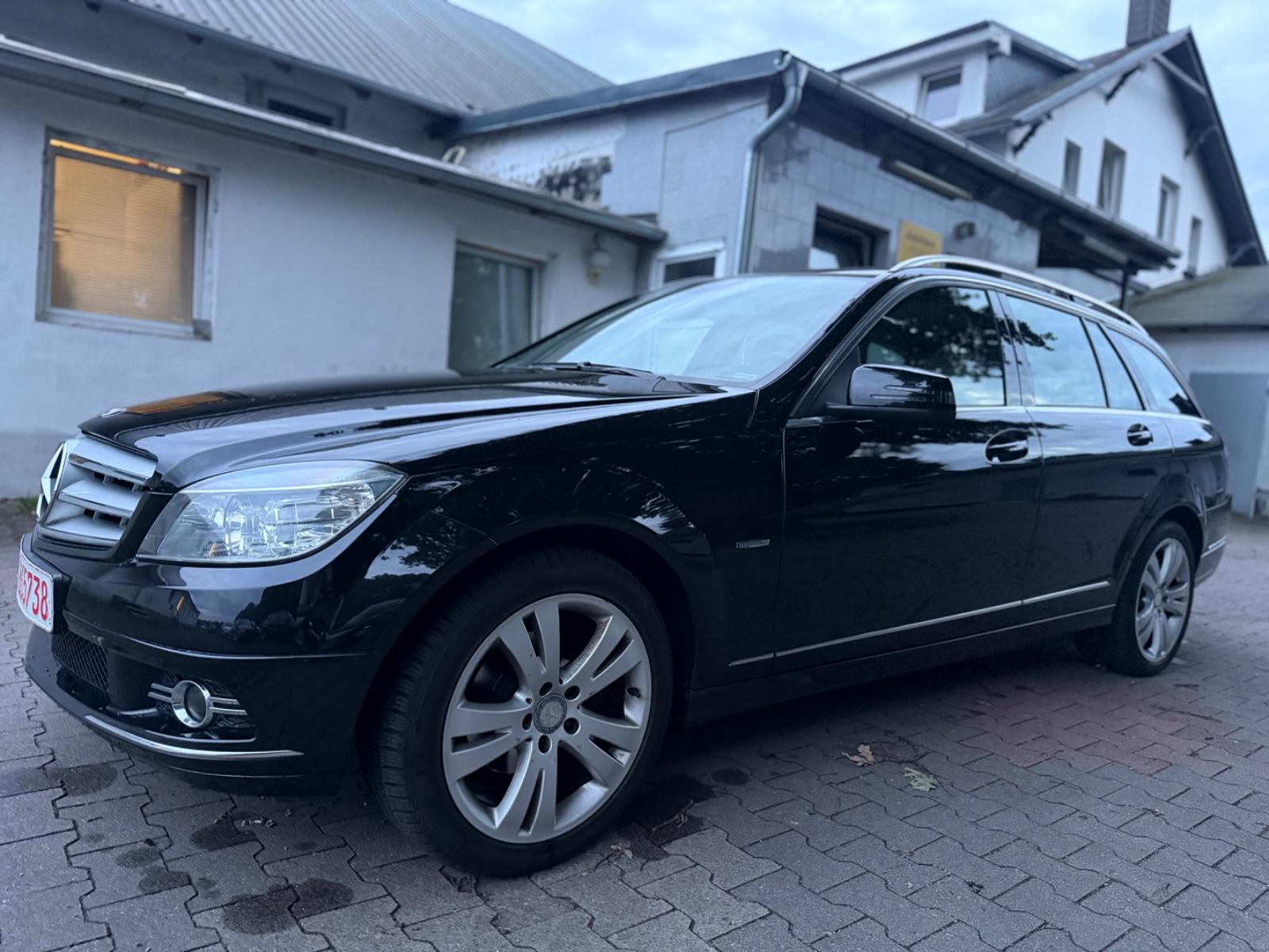 Mercedes-Benz C180 2009 — photo 14