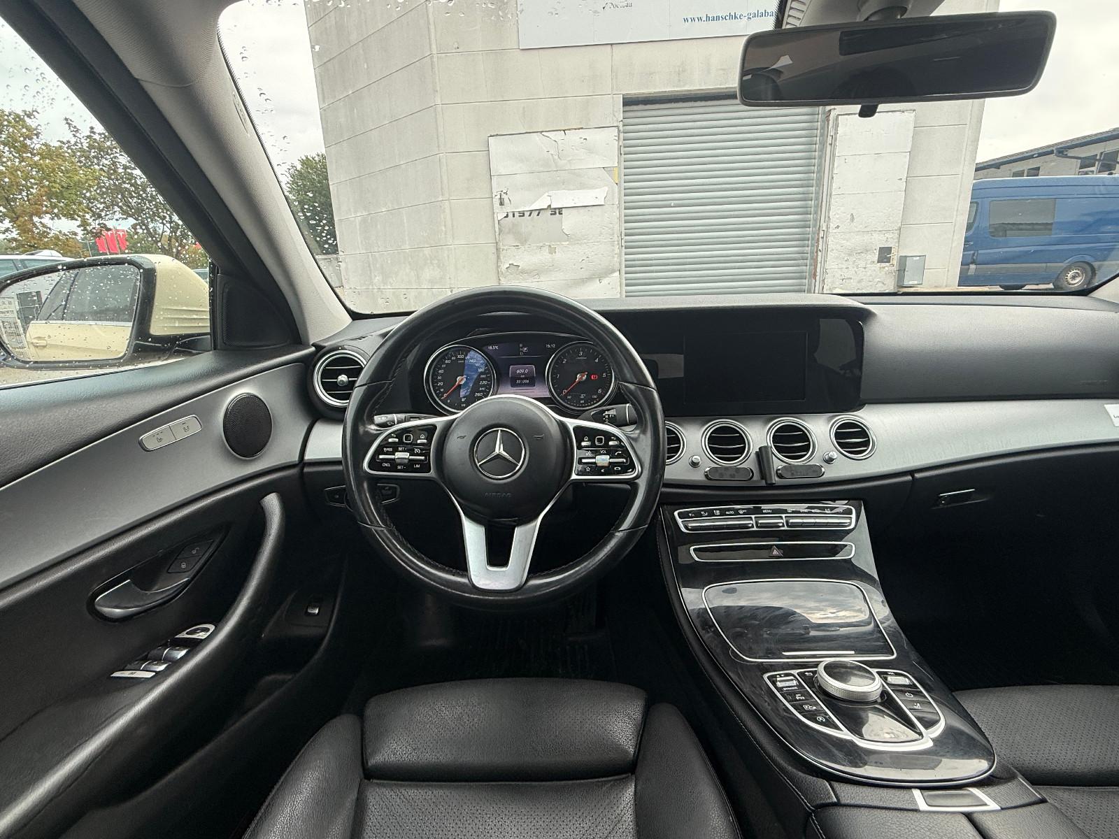 Mercedes-Benz E 220 E T-Modell    Vollfahrbereit