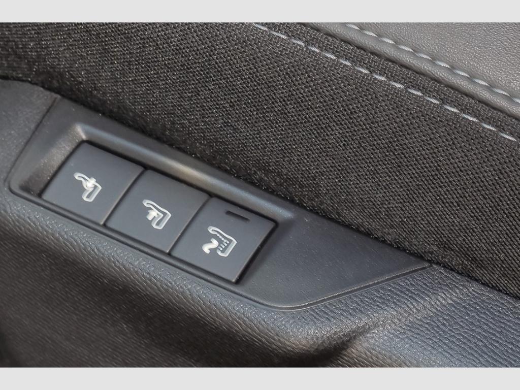 Peugeot 2008 GT Matrix LED MassageSitz elek.Sitze