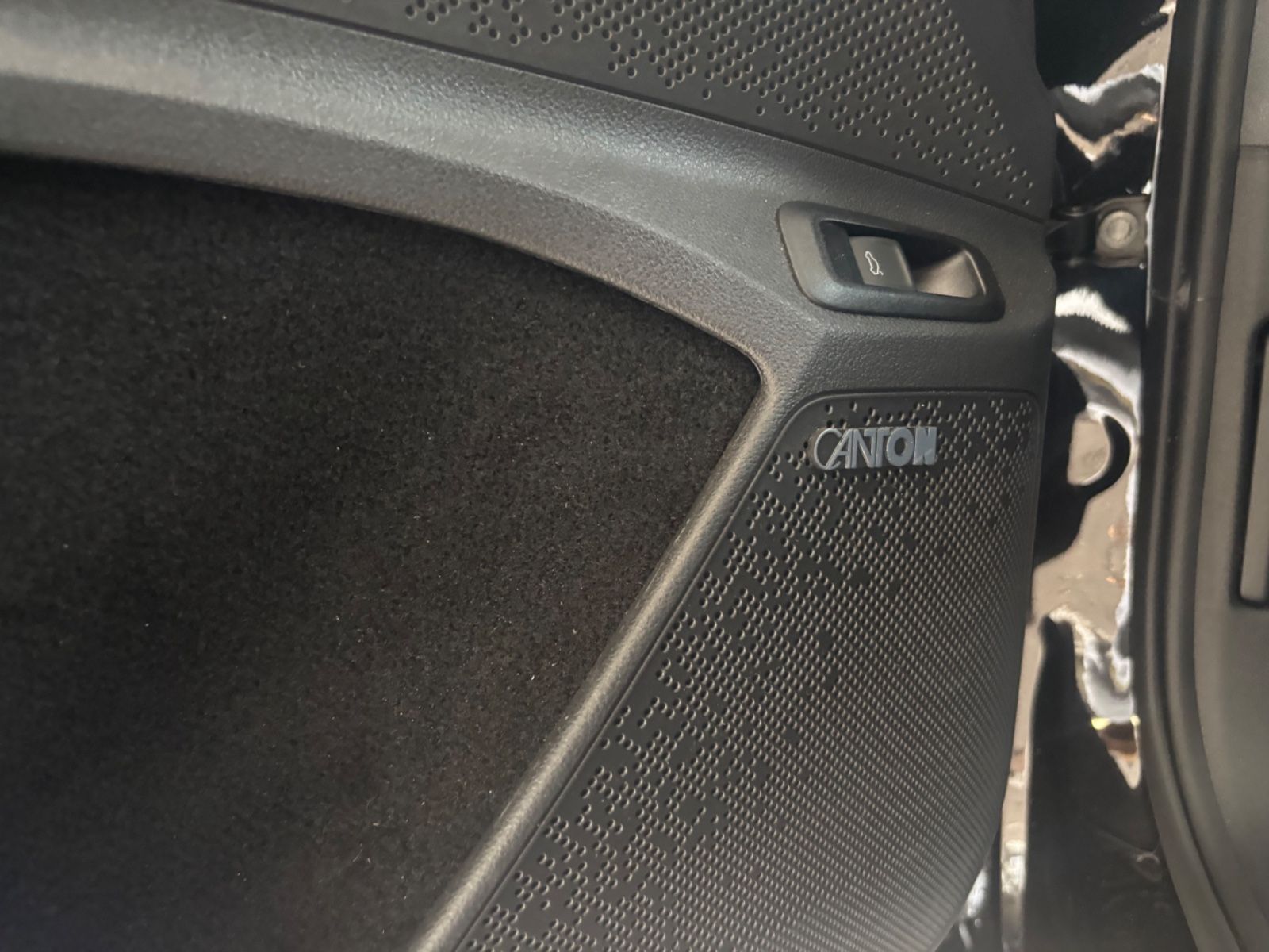 Fahrzeugabbildung SKODA Enyaq 85 Sportline Kam Navi
