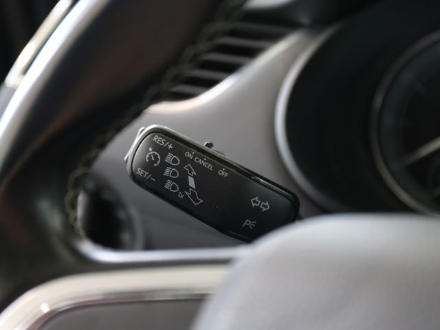 Skoda Octavia COMBI EDITION XENON PDC ANHÄNGERKUPPLUNG