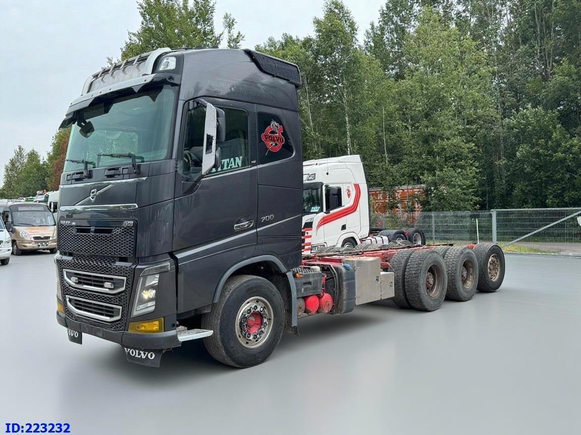 Volvo FH16 700HP 8X4 Big Axles