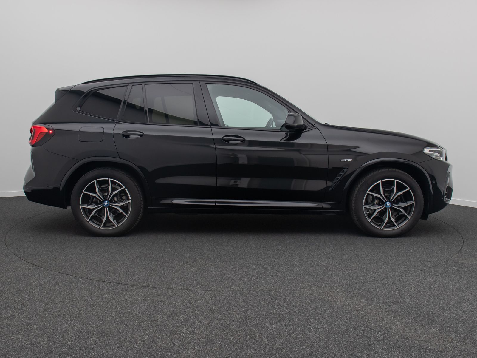 Fahrzeugabbildung BMW X3 xD30e M Sport DAB Kamera HiFi LED DriveAs 19"